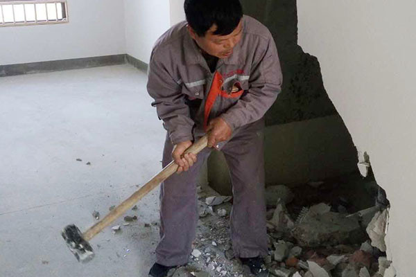 室内打拆墙体