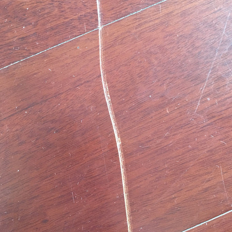 2.木地板划痕修复