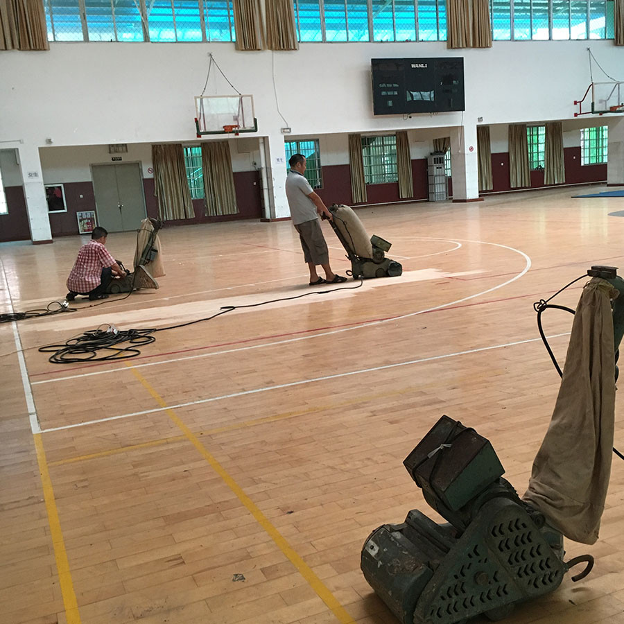 5.运动场木地板打磨翻新
