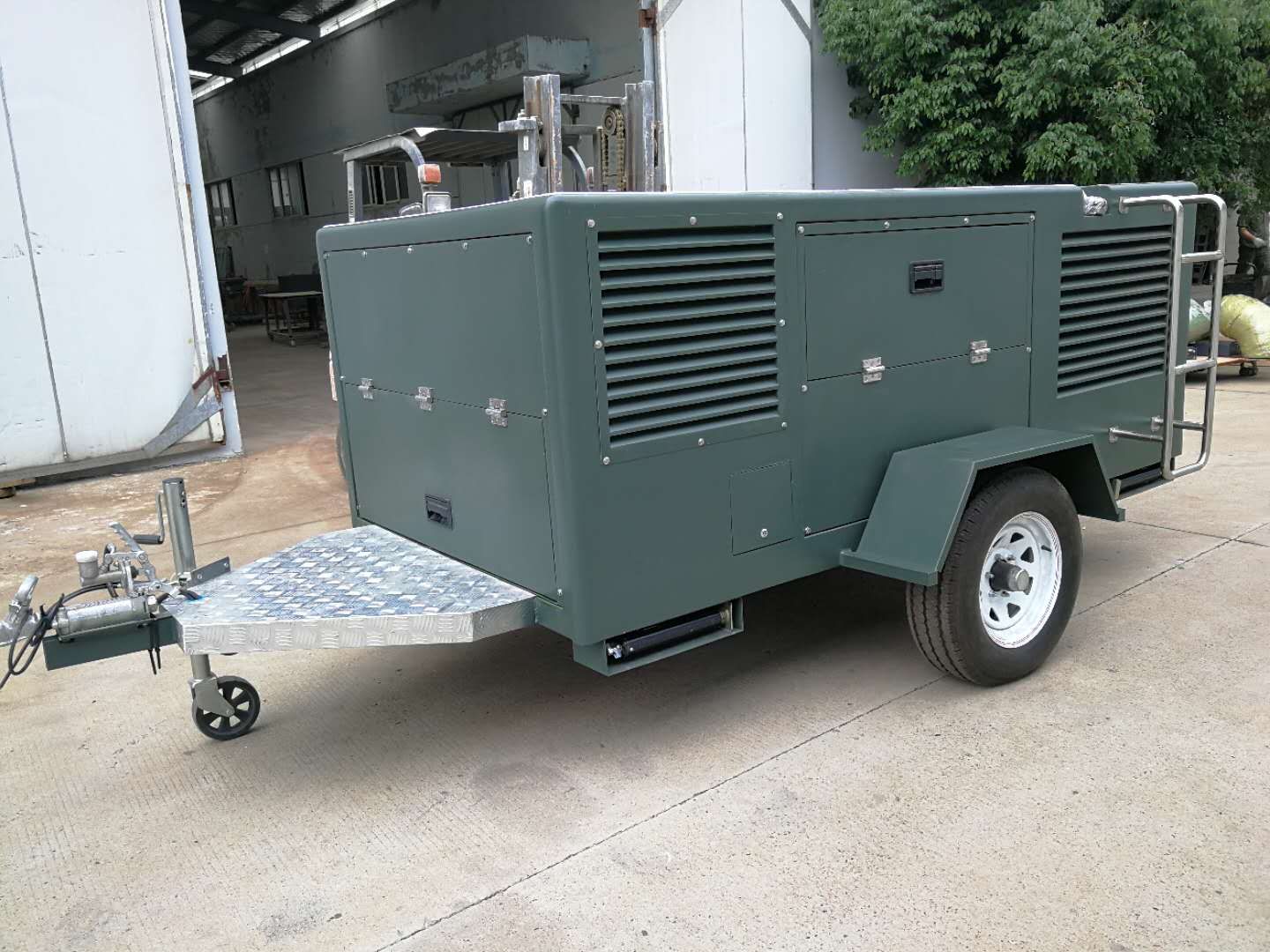 拖车
