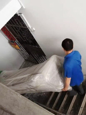 楼梯小区搬新家