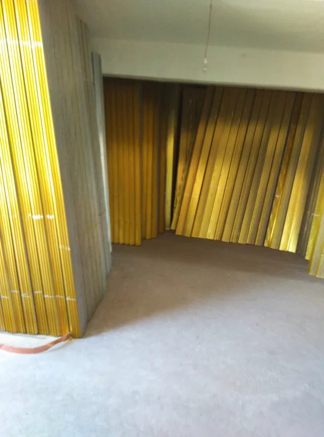 三角龙骨
